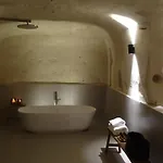 Stageroom02 - *